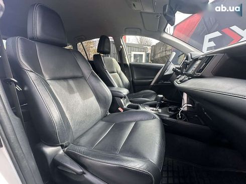 Toyota RAV4 2017 - фото 8