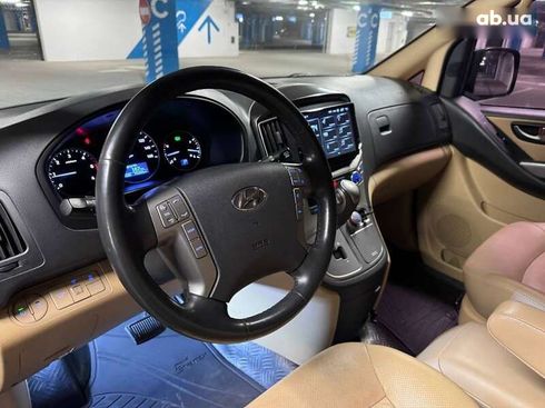 Hyundai Grand Starex 2018 - фото 12