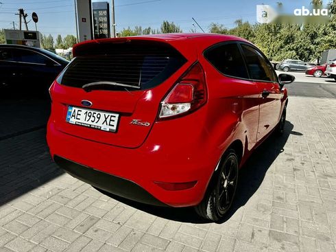 Ford Fiesta 2013 - фото 10