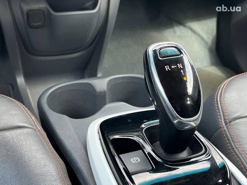 Chevrolet Bolt 2020 серый - фото 24
