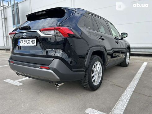 Toyota RAV4 2020 - фото 18