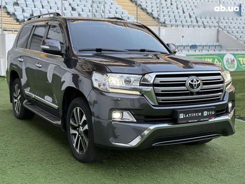 Toyota Land Cruiser 2016 - фото 2