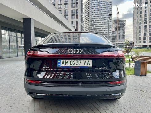 Audi E-Tron 2021 - фото 8
