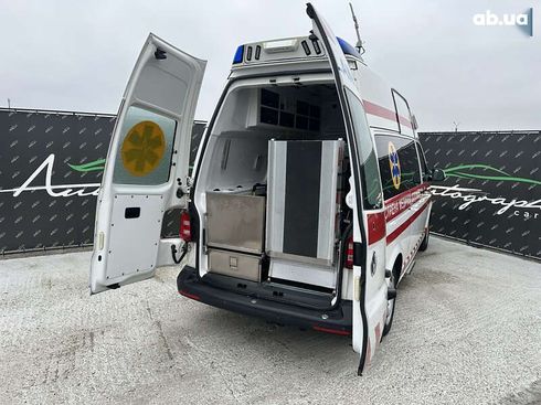 Volkswagen Transporter 2017 - фото 14
