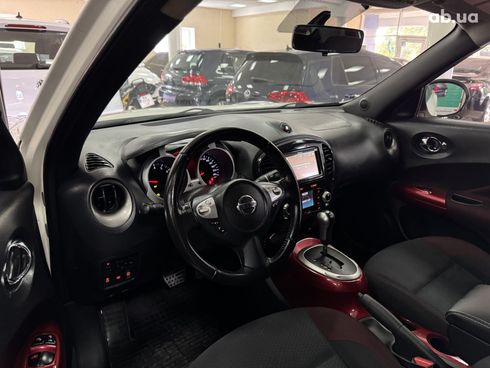 Nissan Juke 2012 белый - фото 12