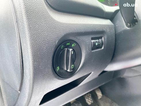 Skoda Fabia 2013 синий - фото 38