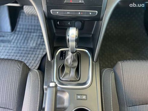 Renault Megane 2017 - фото 17