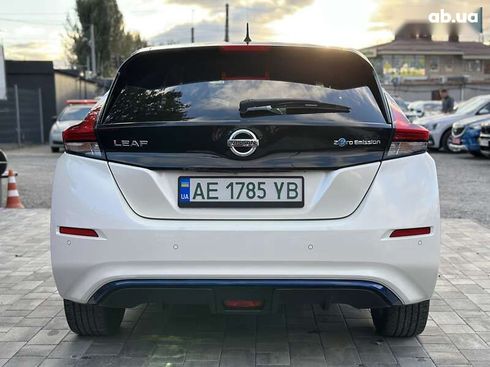 Nissan Leaf 2018 - фото 7