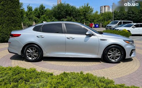 Kia Optima 2020 - фото 8