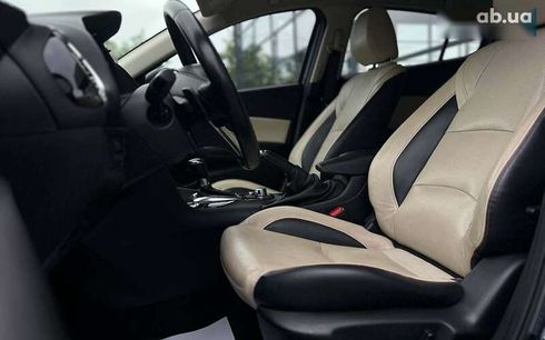 Mazda 3 2015 - фото 11