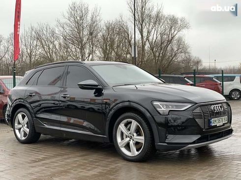 Audi E-Tron 2022 - фото 5