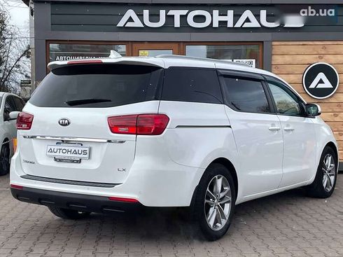 Kia Sedona 2018 - фото 6