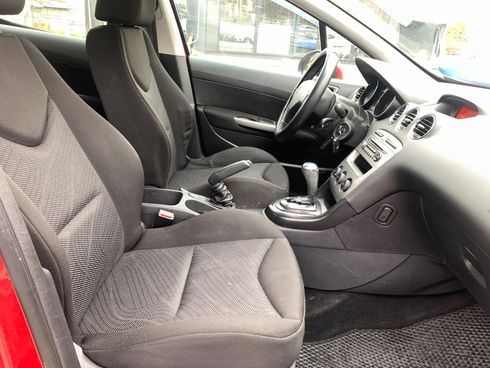 Peugeot 308 2010 красный - фото 29