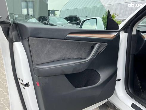 Tesla Model Y 2024 белый - фото 43