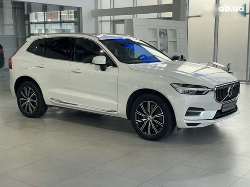 Volvo XC60 2019 - фото 16