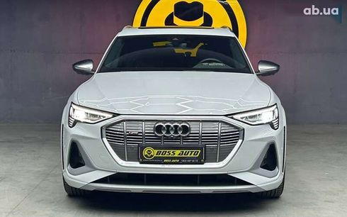 Audi E-Tron 2022 - фото 2