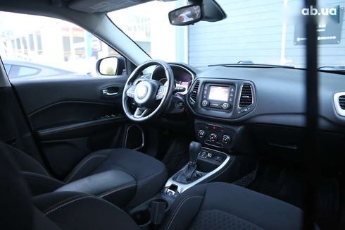 Jeep Compass 2017 - фото 15