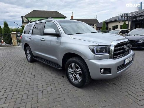 Toyota Sequoia 2014 - фото 11