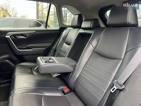 Toyota RAV4 2021 - фото 24