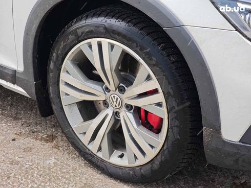 Volkswagen passat alltrack 2020 белый - фото 7
