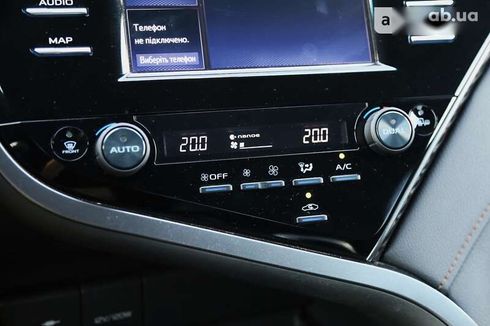 Toyota Camry 2020 - фото 22