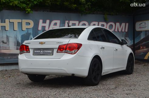 Chevrolet Cruze 2011 белый - фото 5