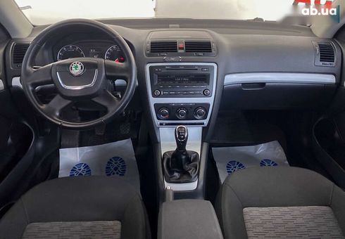 Skoda Octavia 2011 - фото 14