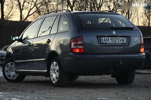 Skoda Fabia 2005 - фото 8