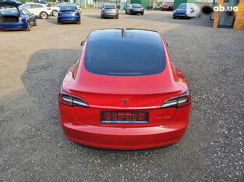 Tesla Model 3 2020 - фото 10