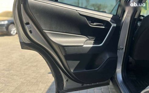Toyota RAV4 2020 - фото 25