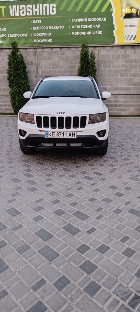 Jeep Compass 2016 белый - фото 8