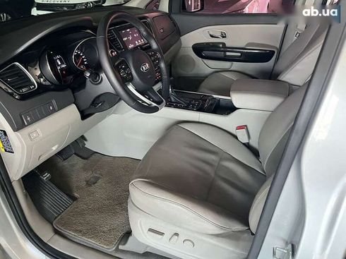 Kia Carnival 2016 - фото 19