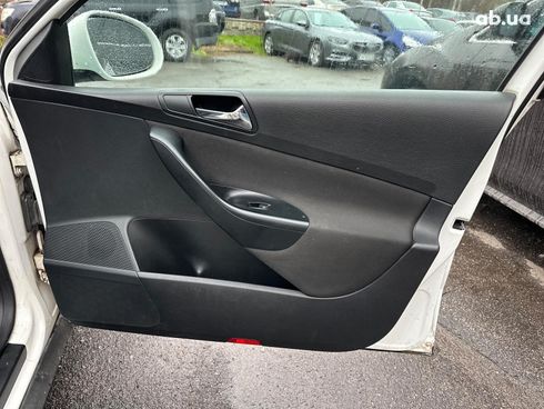 Volkswagen Passat 2008 белый - фото 14