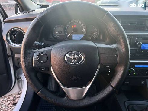 Toyota Auris 2015 - фото 14