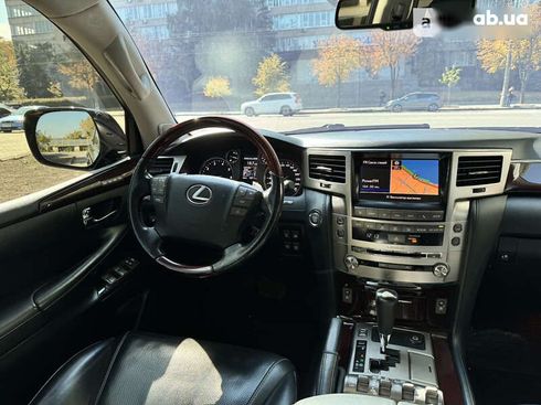 Lexus LX 2012 - фото 30