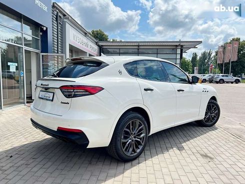 Maserati Levante 2022 - фото 7