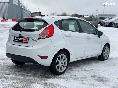 Ford Fiesta 2019 белый - фото 3