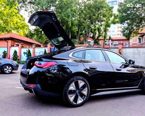 BMW i4 2024 черный - фото 12