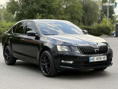 Skoda Octavia 2017 - фото 20