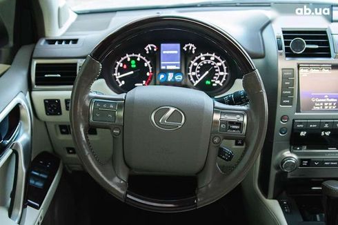 Lexus GX 2017 - фото 26