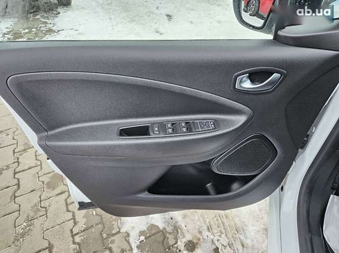 Renault Zoe 2021 - фото 18