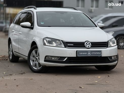 Volkswagen Passat 2011 белый - фото 7