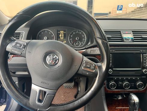 Volkswagen passat b7 2012 синий - фото 28