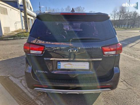 Kia Carnival 2015 - фото 5