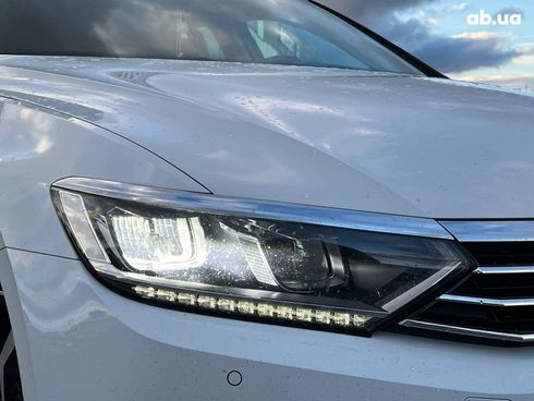 Volkswagen Passat 2016 белый - фото 13