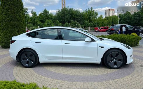 Tesla Model 3 2022 - фото 8