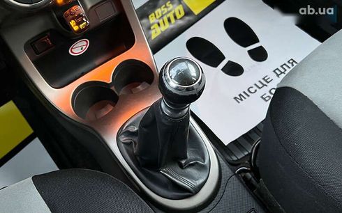 Toyota Urban Cruiser 2011 - фото 15