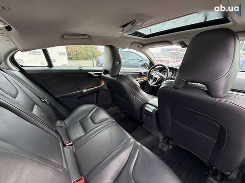 Volvo S60 2015 - фото 8