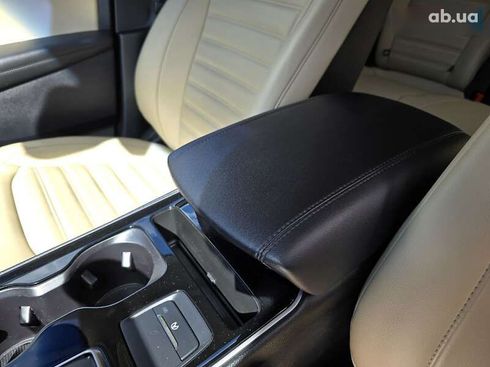 Ford Edge 2019 - фото 24