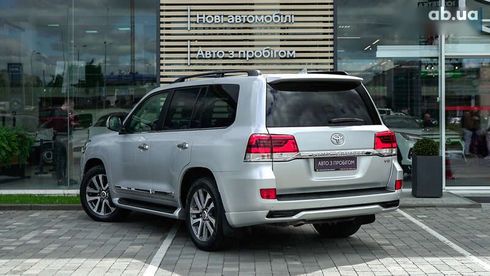 Toyota Land Cruiser 2016 - фото 2